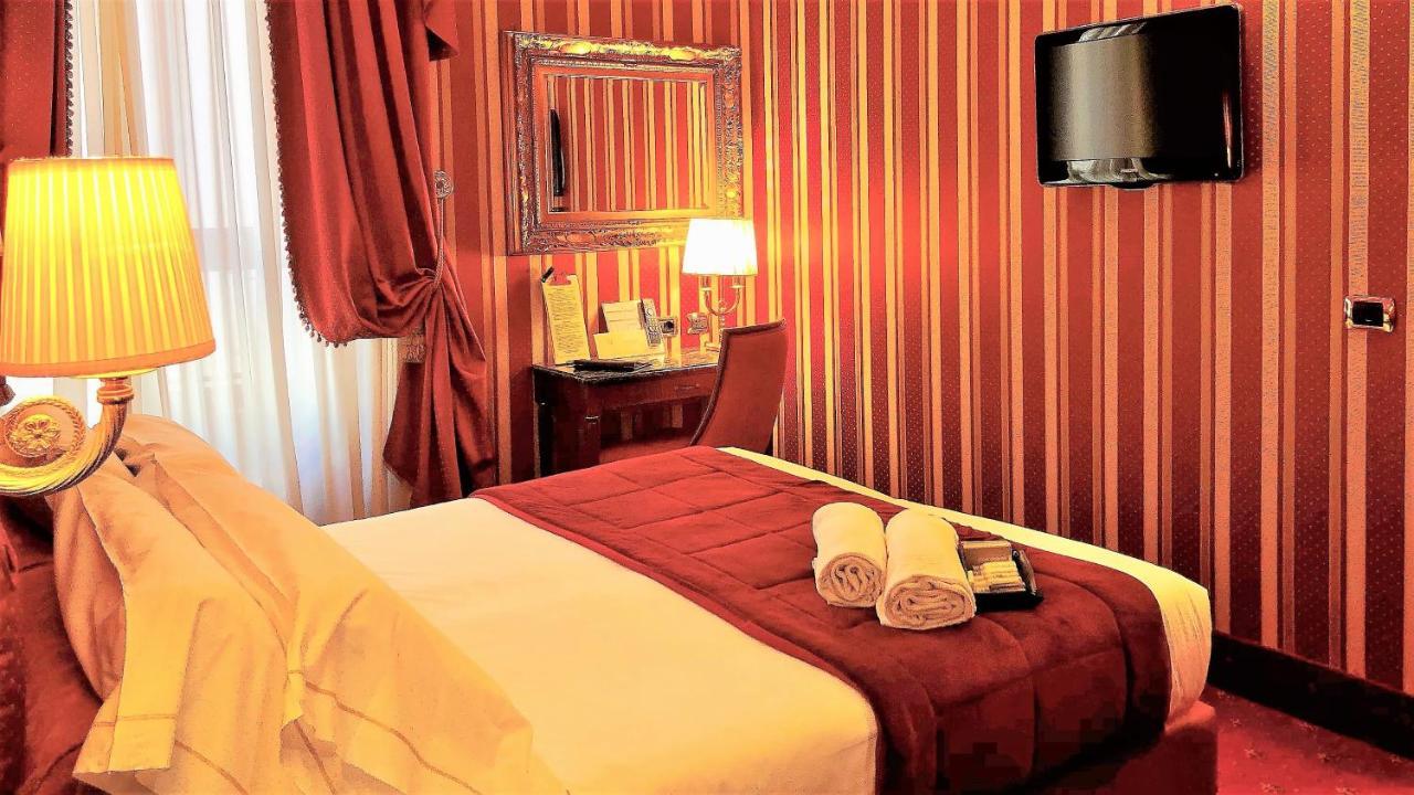 Hotel Manfredi Suite In Řím Exteriér fotografie