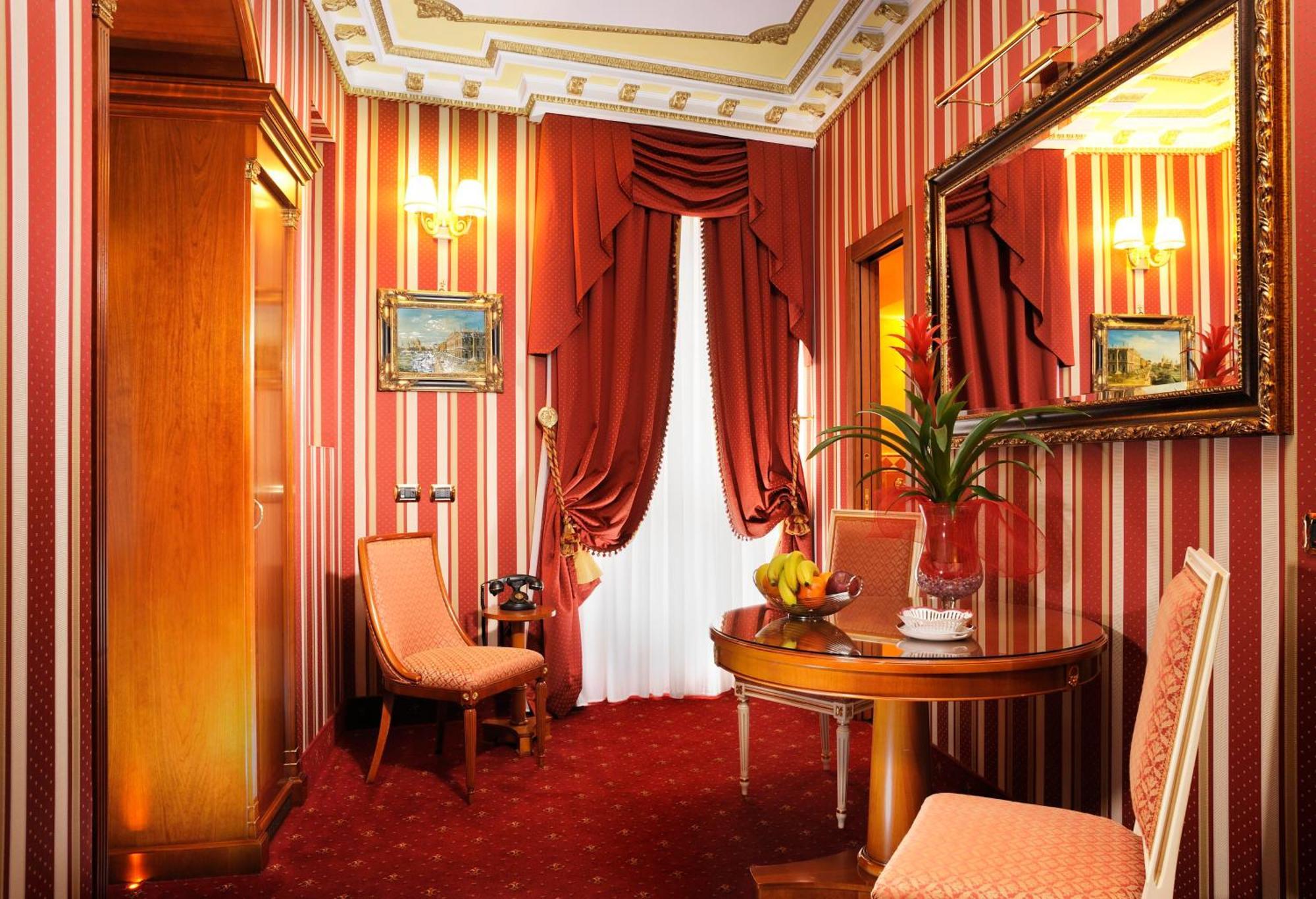 Hotel Manfredi Suite In Řím Exteriér fotografie